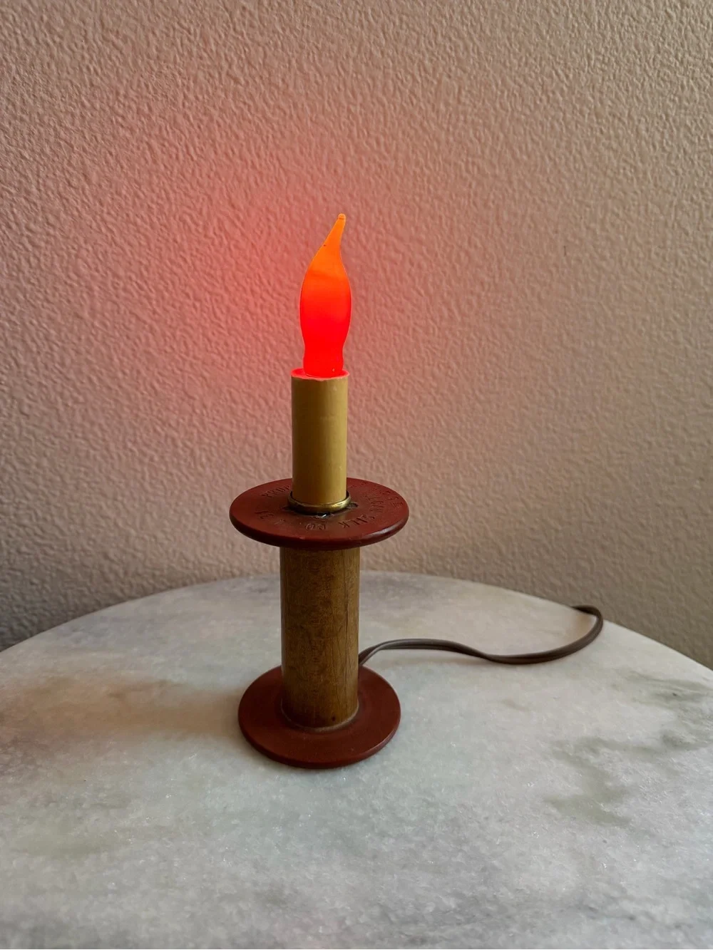 Wood Spool Electric Candle Lamp with Red-Yellow Flame